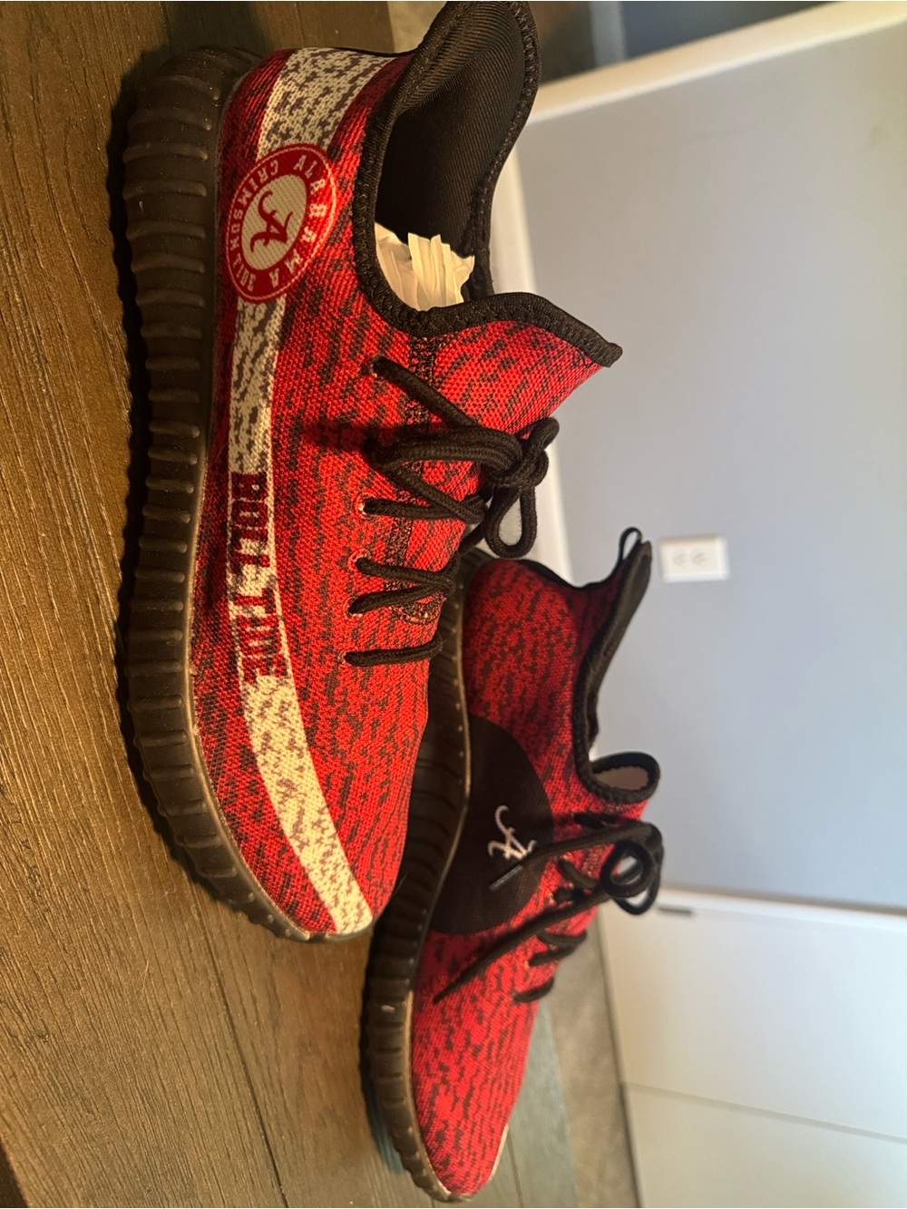 ALABAMA Men's Athletic Running Shoes - Red & Black Never Worn Size 12